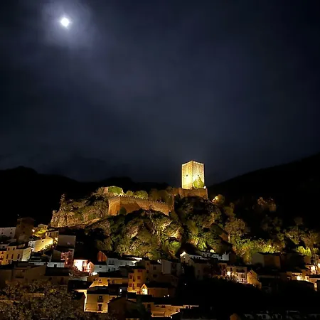 Apartment Apartamento Luna, Centro De Cazorla Con Parking Privado Incluido *